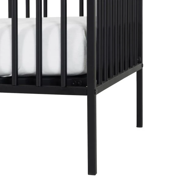 Europe Baby - Ledikant - Liam II - 60x120 - Black Europe Baby - Ledikant - Liam II - 60x120 - Black -Beste Babyserie Winkel Liam ledikant zwart detail1 3729