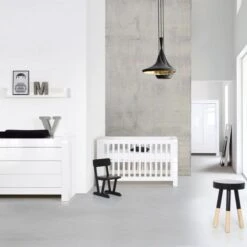 Kidsmill Alaska Hoogglans Commode Wit 2 Kidsmill Alaska Hoogglans Commode Wit -Beste Babyserie Winkel babykamer alaska wit hoogglans 4 1 1 3 e9be