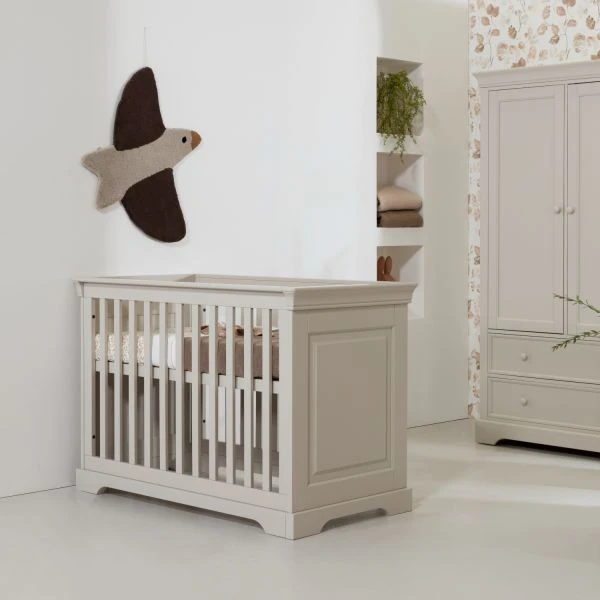 Kidsmill Chateau Babykamer Oatmeal | Bed 60 x 120 cm + Commode Kidsmill Chateau Babykamer Oatmeal | Bed 60 X 120 Cm + Commode -Beste Babyserie Winkel